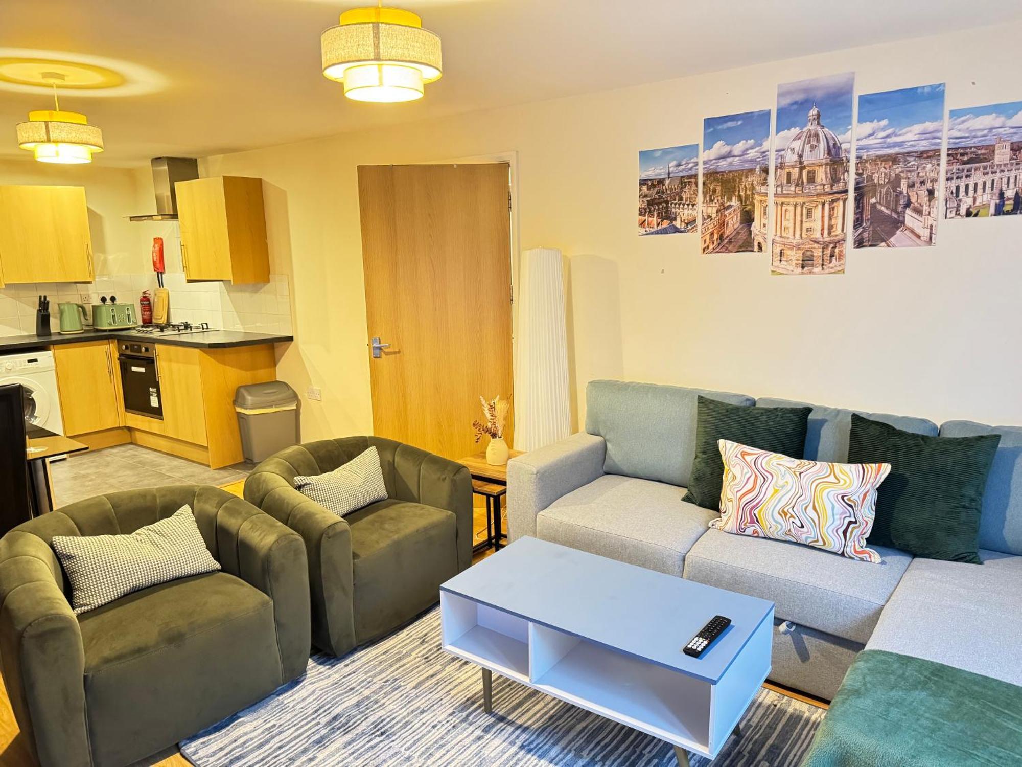 The Vogue Stay, 3 Bedrooms, 2 Bathrooms, Ideal For Jr & Oxford Hospitals, Free Carpark, Conveniently Located For Ring Road Access, 2 Miles From Oxford City Centre Easy Car & Bus Route Extérieur photo