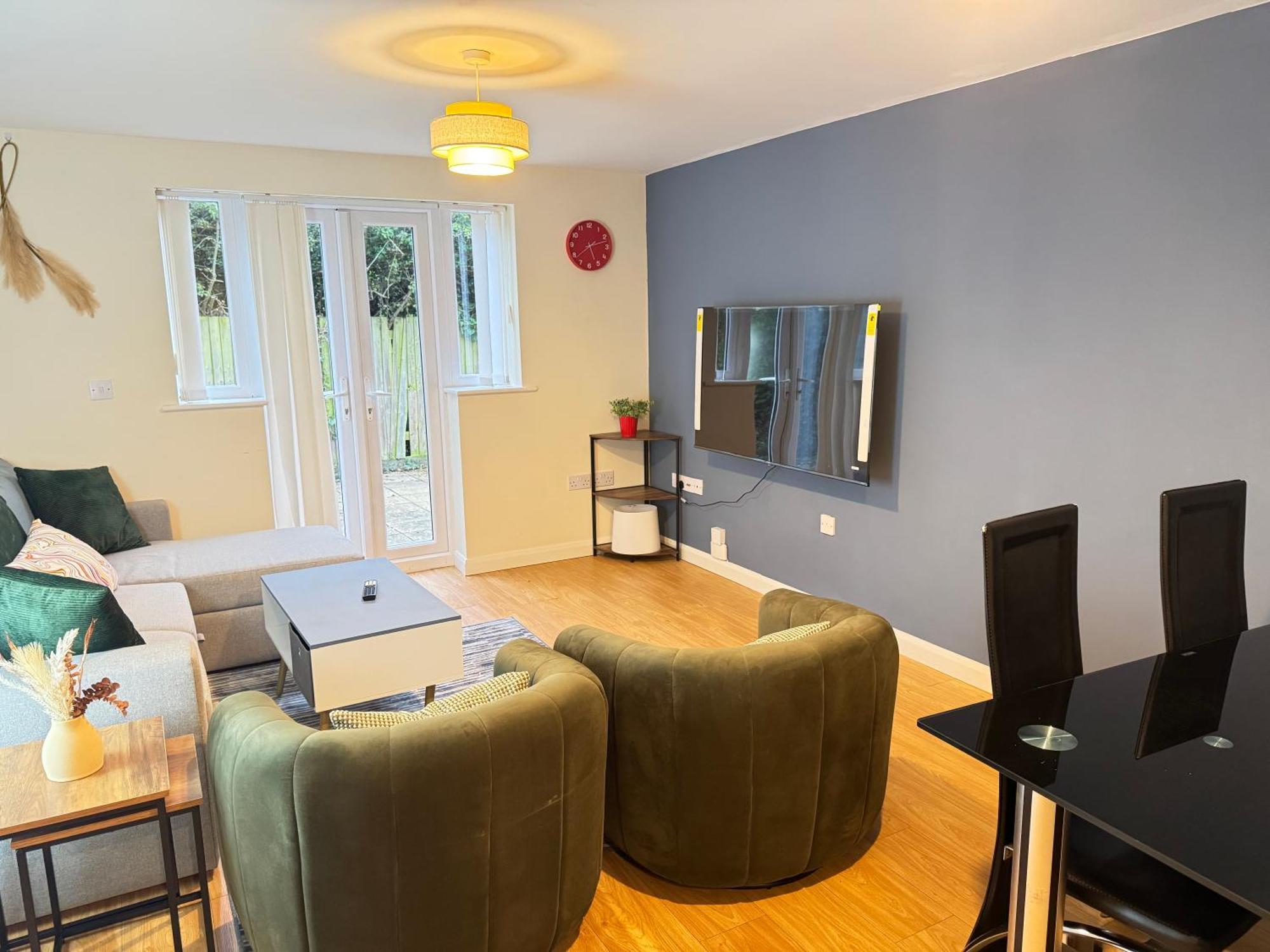 The Vogue Stay, 3 Bedrooms, 2 Bathrooms, Ideal For Jr & Oxford Hospitals, Free Carpark, Conveniently Located For Ring Road Access, 2 Miles From Oxford City Centre Easy Car & Bus Route Extérieur photo