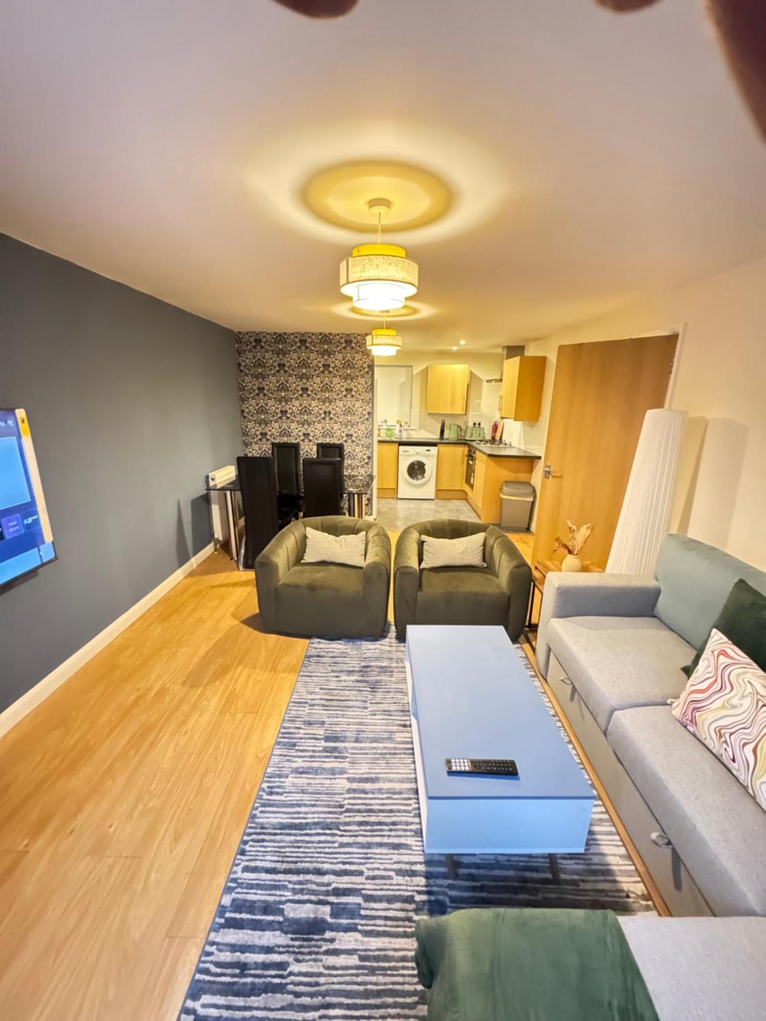 The Vogue Stay, 3 Bedrooms, 2 Bathrooms, Ideal For Jr & Oxford Hospitals, Free Carpark, Conveniently Located For Ring Road Access, 2 Miles From Oxford City Centre Easy Car & Bus Route Extérieur photo