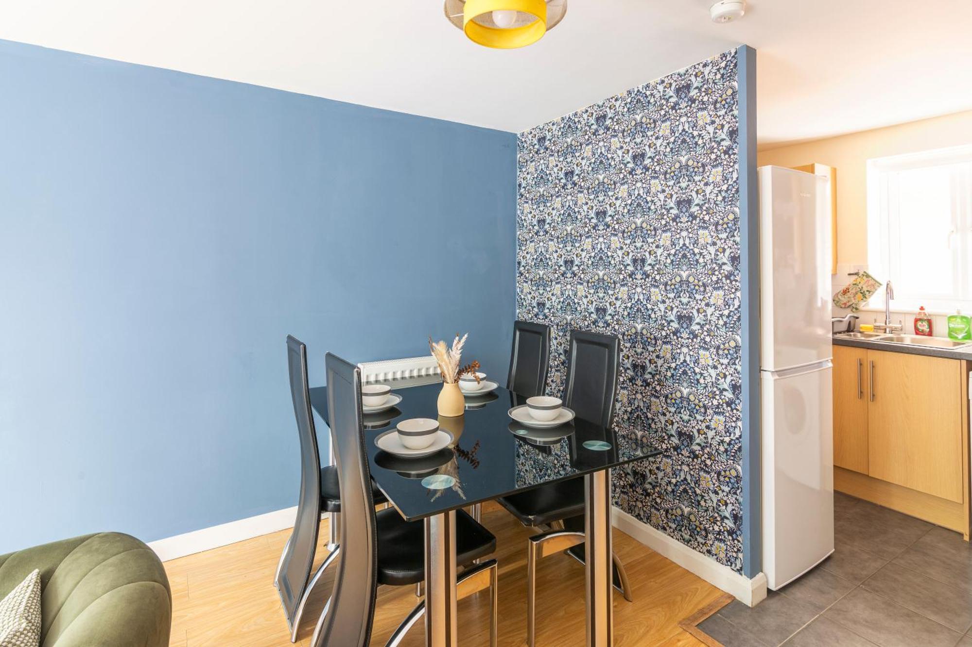 The Vogue Stay, 3 Bedrooms, 2 Bathrooms, Ideal For Jr & Oxford Hospitals, Free Carpark, Conveniently Located For Ring Road Access, 2 Miles From Oxford City Centre Easy Car & Bus Route Extérieur photo