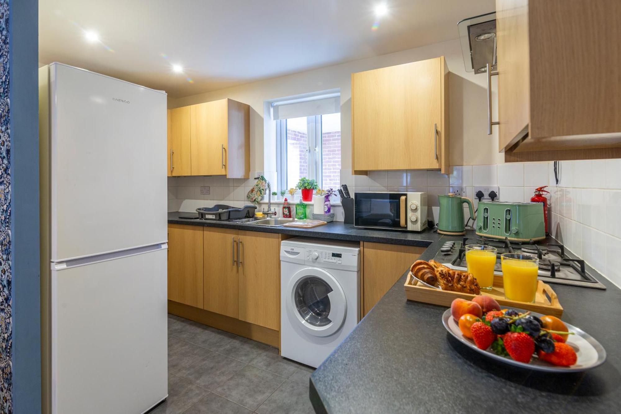 The Vogue Stay, 3 Bedrooms, 2 Bathrooms, Ideal For Jr & Oxford Hospitals, Free Carpark, Conveniently Located For Ring Road Access, 2 Miles From Oxford City Centre Easy Car & Bus Route Extérieur photo