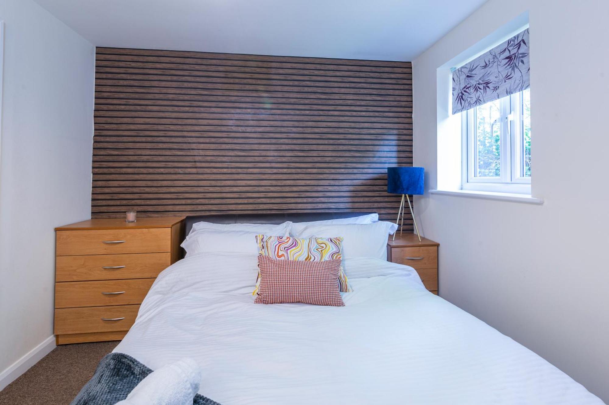 The Vogue Stay, 3 Bedrooms, 2 Bathrooms, Ideal For Jr & Oxford Hospitals, Free Carpark, Conveniently Located For Ring Road Access, 2 Miles From Oxford City Centre Easy Car & Bus Route Extérieur photo