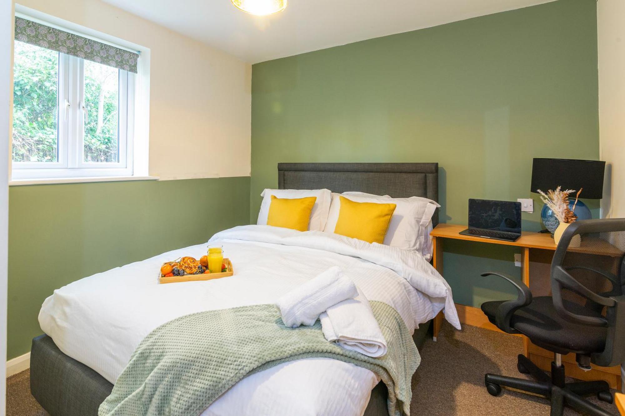 The Vogue Stay, 3 Bedrooms, 2 Bathrooms, Ideal For Jr & Oxford Hospitals, Free Carpark, Conveniently Located For Ring Road Access, 2 Miles From Oxford City Centre Easy Car & Bus Route Extérieur photo
